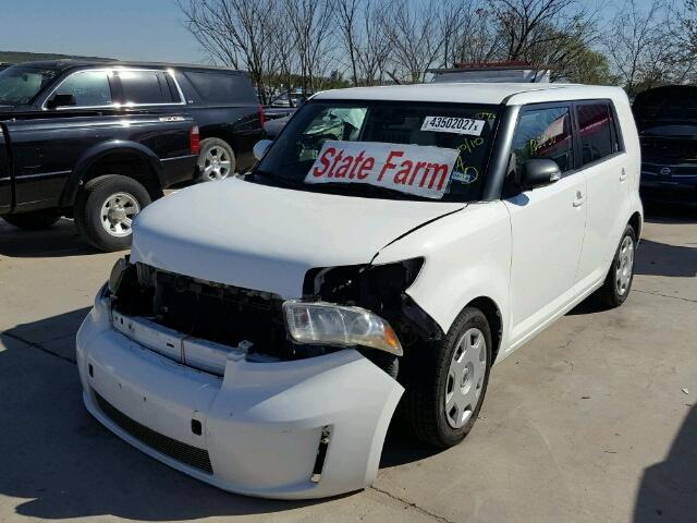 JTLKE50E691073338 - 2009 SCION XB WHITE photo 2