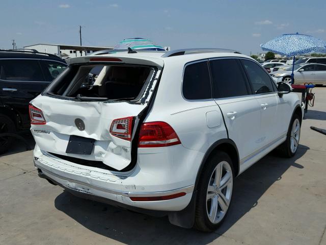 WVGGF7BP4HD001992 - 2017 VOLKSWAGEN TOUAREG EX WHITE photo 4