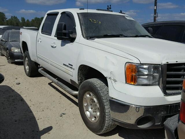 1GTHK23697F554430 - 2007 GMC SIERRA WHITE photo 1