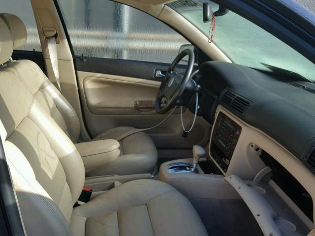 WVWPD63B3XE456882 - 1999 VOLKSWAGEN PASSAT GLX 蓝色 照片 5