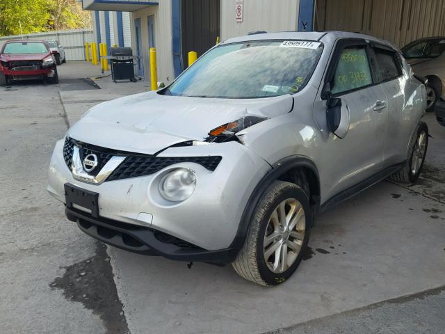 JN8AF5MV8GT654232 - 2016 NISSAN JUKE S SILVER photo 2