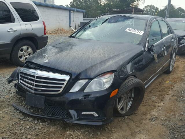 WDDHF9AB0AA226966 - 2010 MERCEDES-BENZ E 550 4MAT BLACK photo 2