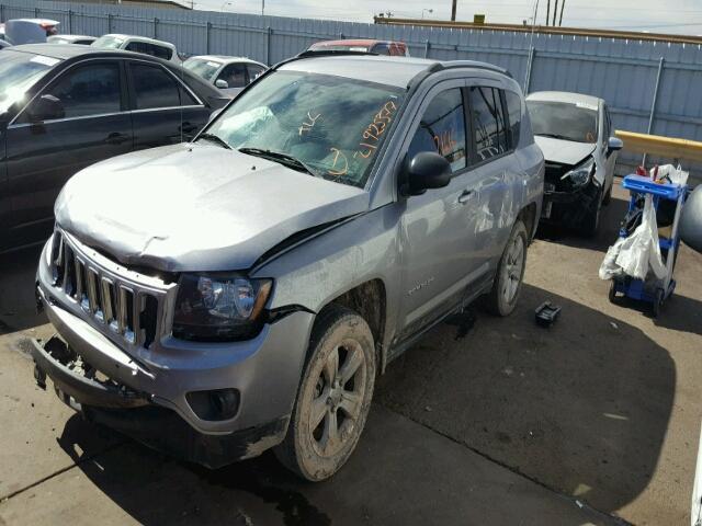 1C4NJCBA7GD567447 - 2016 JEEP COMPASS SP SILVER photo 2