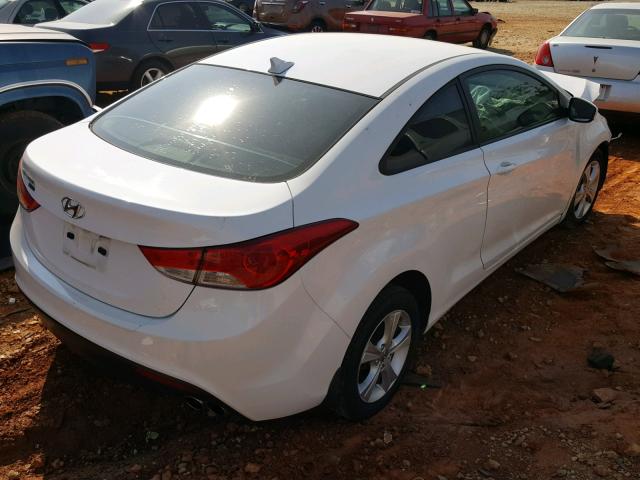 KMHDH6AE7DU020618 - 2013 HYUNDAI ELANTRA CO WHITE photo 4