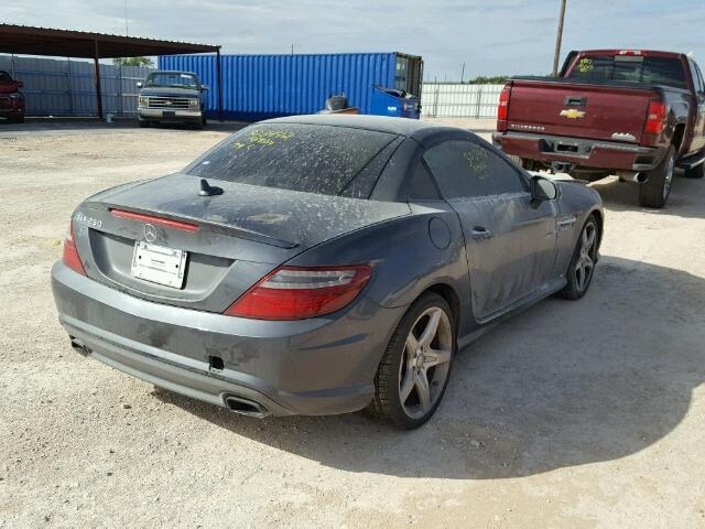 WDDPK4HA5DF060555 - 2013 MERCEDES-BENZ SLK 250 GRAY photo 4