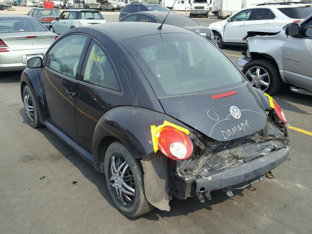 3VWPG3AG3AM015790 - 2010 VOLKSWAGEN NEW BEETLE შავი ფოტო 3