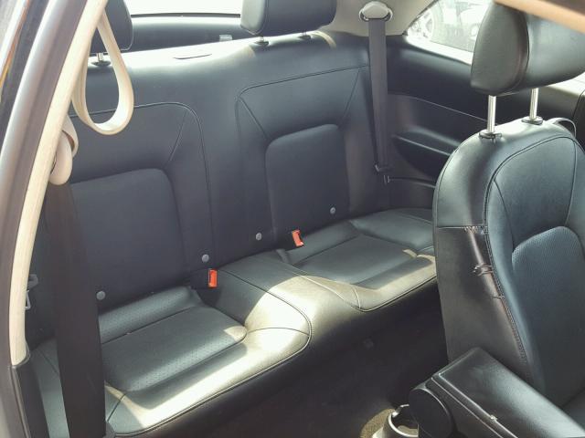3VWPG3AG3AM015790 - 2010 VOLKSWAGEN NEW BEETLE შავი ფოტო 6