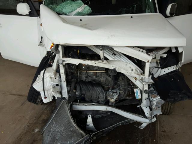 JTLKT334150170525 - 2005 TOYOTA SCION XB Blanco foto 7