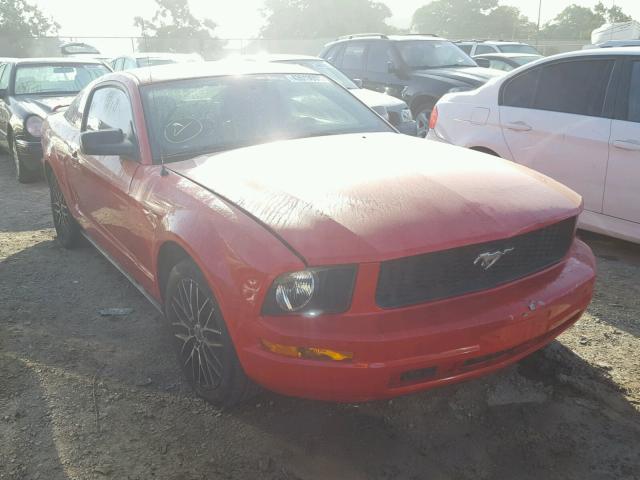 1ZVFT80N855233384 - 2005 FORD MUSTANG RED photo 1