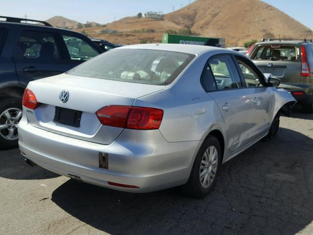 3VW2K7AJ3DM406356 - 2013 VOLKSWAGEN JETTA BASE 银色 照片 4