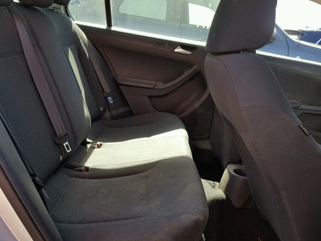 3VW2K7AJ3DM406356 - 2013 VOLKSWAGEN JETTA BASE 银色 照片 6