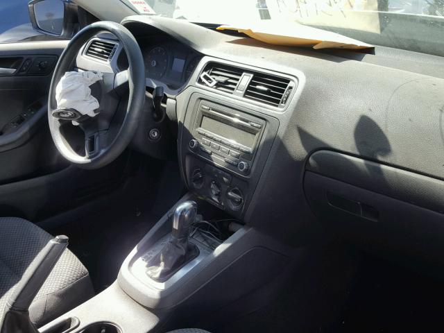 3VW2K7AJ3DM406356 - 2013 VOLKSWAGEN JETTA BASE 银色 照片 9