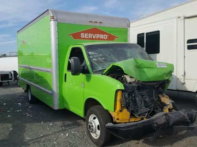 1GD374CG9C1902925 - 2012 GMC SAVANA CUT GREEN photo 1