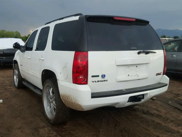 1GKS2AE09BR151410 - 2011 GMC YUKON SLE WHITE photo 3