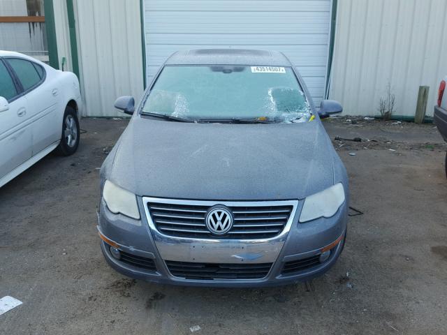 WVWEU73C97P020290 - 2007 VOLKSWAGEN PASSAT GRAY photo 9