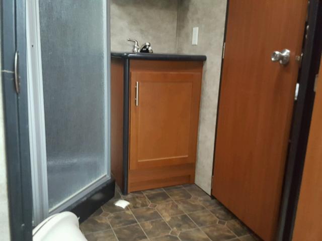 4YDF32224BF810658 - 2011 KEYSTONE TRAILER TWO TONE photo 7