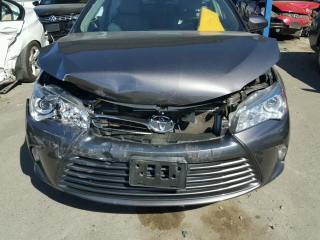 4T4BF1FK6FR447814 - 2015 TOYOTA CAMRY LE GRAY photo 7