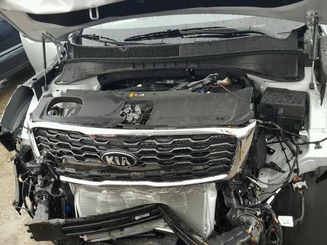 5XYPGDA5XKG488673 - 2019 KIA SORENTO LX SILVER photo 7