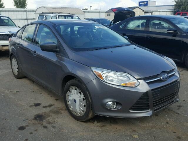 1FAHP3F2XCL282097 - 2012 FORD FOCUS SE GRAY photo 1