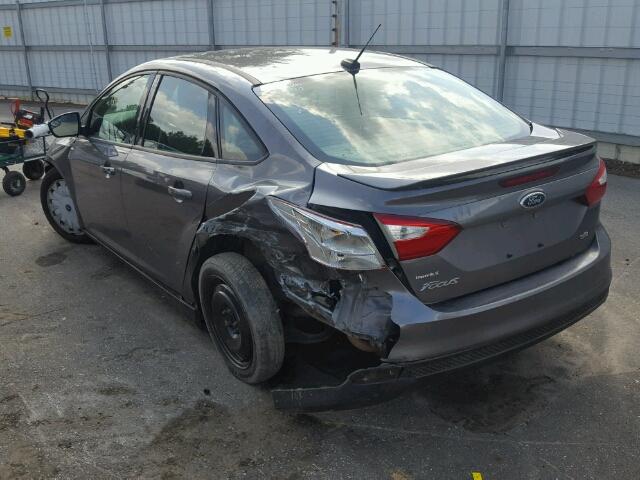 1FAHP3F2XCL282097 - 2012 FORD FOCUS SE GRAY photo 3