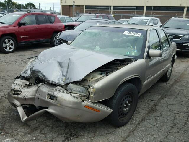 2G4WB52K2T1517871 - 1996 BUICK REGAL CUST BEIGE photo 2