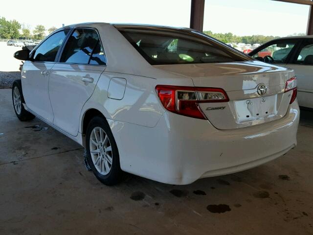 4T1BF1FK0DU246594 - 2013 TOYOTA CAMRY L WHITE photo 3