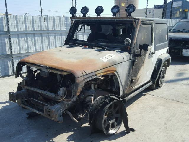 1C4AJWAG1DL627620 - 2013 JEEP WRANGLER S WHITE photo 2