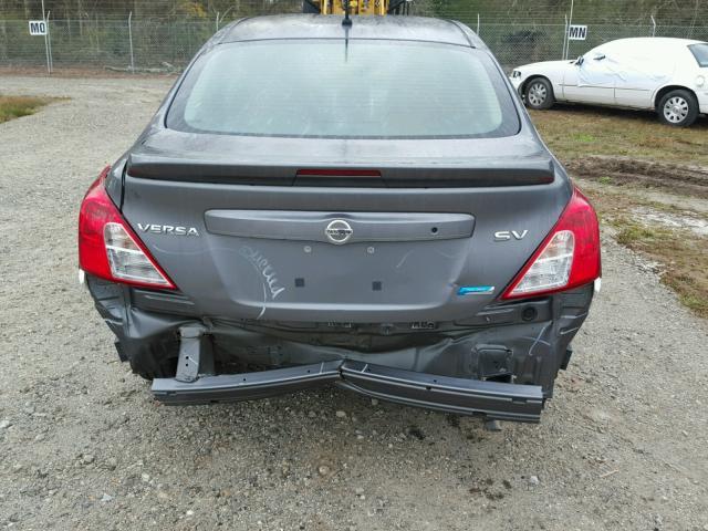 3N1CN7AP9GL844251 - 2016 NISSAN VERSA S CHARCOAL photo 9