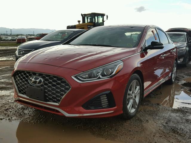 5NPE34AF9JH597371 - 2018 HYUNDAI SONATA SPO RED photo 2