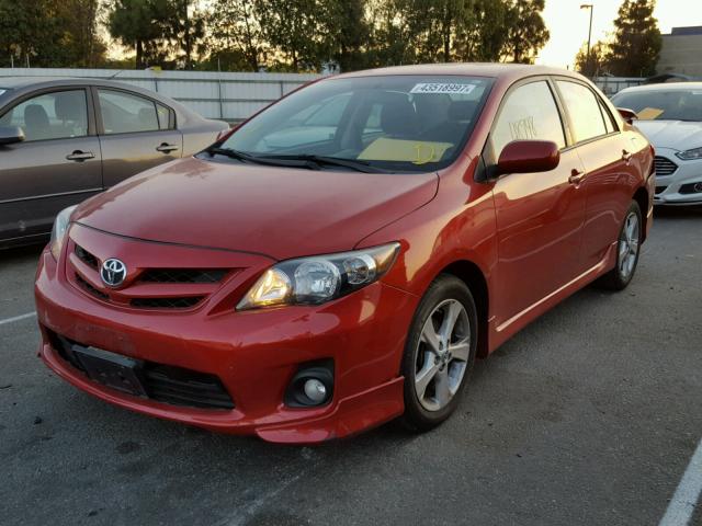 5YFBU4EE9DP203666 - 2013 TOYOTA COROLLA BA RED photo 2