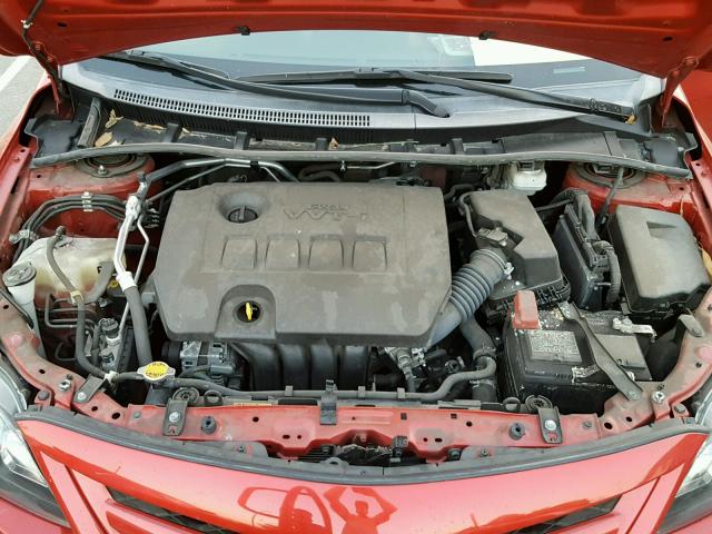 5YFBU4EE9DP203666 - 2013 TOYOTA COROLLA BA RED photo 7