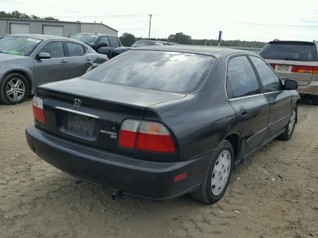 JHMCD5637VC003661 - 1997 HONDA ACCORD BLACK photo 4