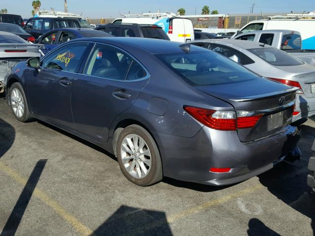 JTHBW1GG4F2096842 - 2015 LEXUS ES 300H SILVER photo 3