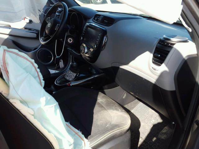 KNDJP3A57G7321014 - 2016 KIA SOUL GRAY photo 5