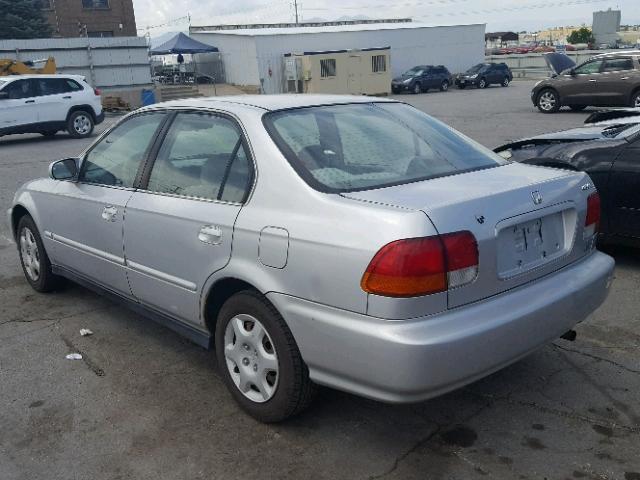 1HGEJ864XWL017621 - 1998 HONDA CIVIC EX SILVER photo 3