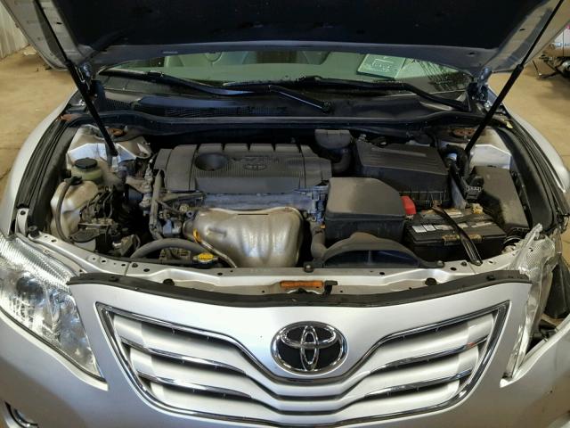 4T4BF3EK4BR200606 - 2011 TOYOTA CAMRY BASE SILVER photo 7