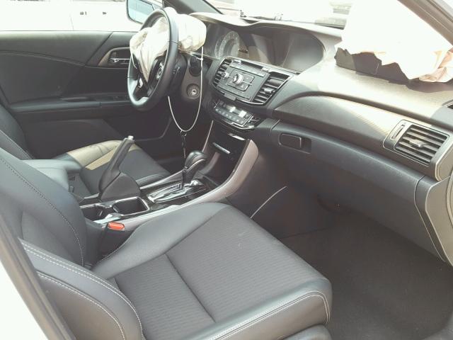 1HGCR2F52GA180542 - 2016 HONDA ACCORD SPO WHITE photo 5