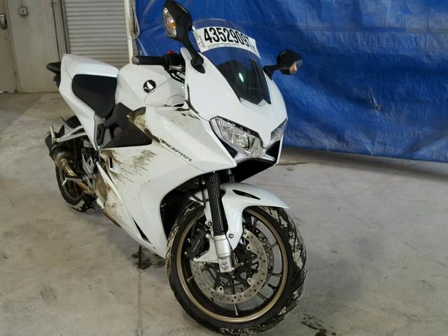 JH2RC791XEK000366 - 2014 HONDA VFR800 F WHITE photo 1