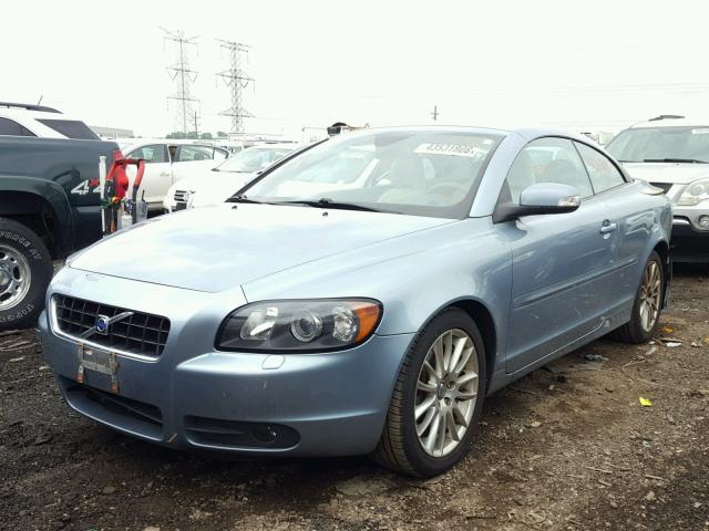 YV1MC67239J071116 - 2009 VOLVO C70 T5 BLUE photo 2