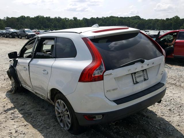 YV4992DZ2A2022697 - 2010 VOLVO XC60 T6 WHITE photo 3