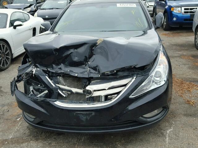 5NPEC4AB8DH546185 - 2013 HYUNDAI SONATA SE BLACK photo 9