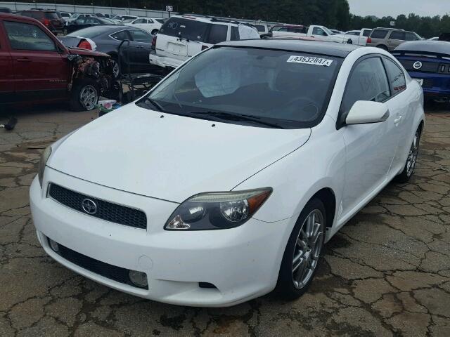 JTKDE167X70155977 - 2007 TOYOTA SCION TC WHITE photo 2