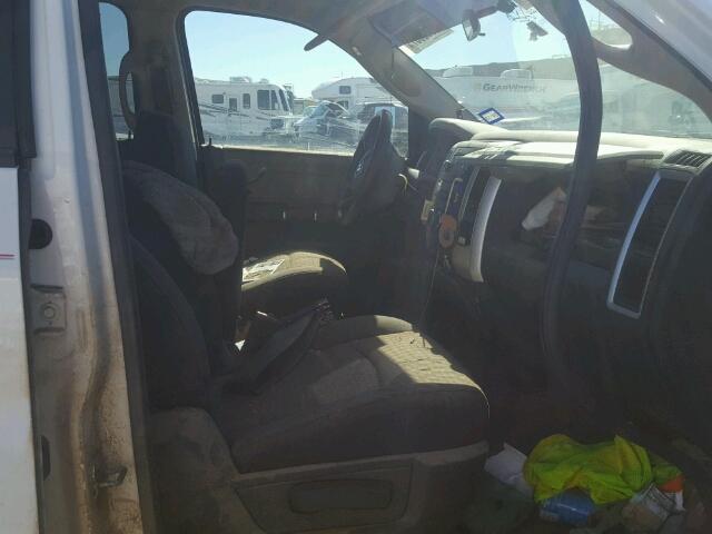 3C7WDSCL7CG330527 - 2012 DODGE RAM 3500 WHITE photo 5