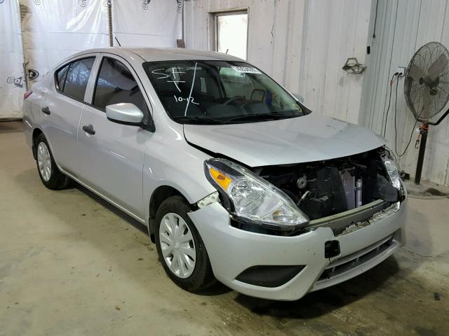 3N1CN7AP3GL886401 - 2016 NISSAN VERSA S GRAY photo 1