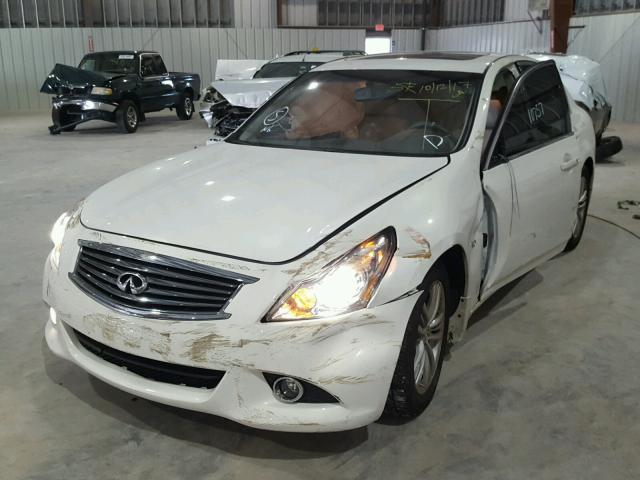 JN1CV6AP8FM580146 - 2015 INFINITI Q40 WHITE photo 2