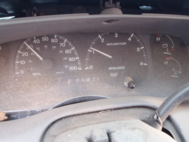 5LMPU28A5YLJ05387 - 2000 LINCOLN NAVIGATOR BLACK photo 8