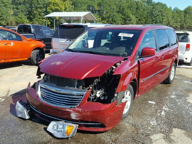 2A4RR5DG8BR611477 - 2011 CHRYSLER TOWN & COU RED photo 2