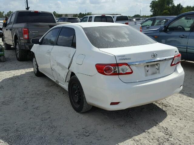 2T1BU4EE3CC848537 - 2012 TOYOTA COROLLA BA WHITE photo 3