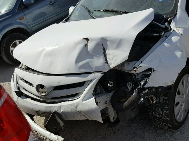 2T1BU4EE3CC848537 - 2012 TOYOTA COROLLA BA WHITE photo 7