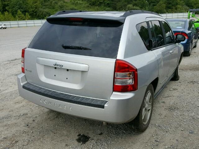 1J4NF4FB7AD617520 - 2010 JEEP COMPASS SP 银色 照片 4